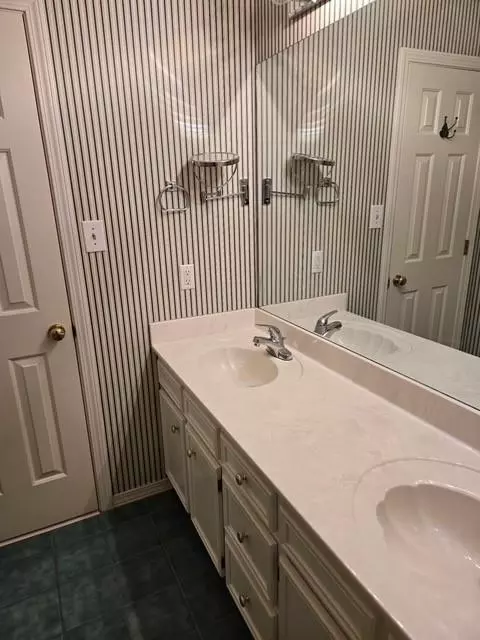 Mobile, AL 36608,113 Woodruff CT