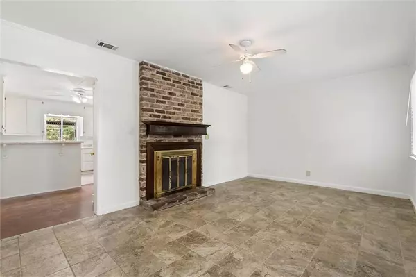 Mobile, AL 36608,105 Village CIR W