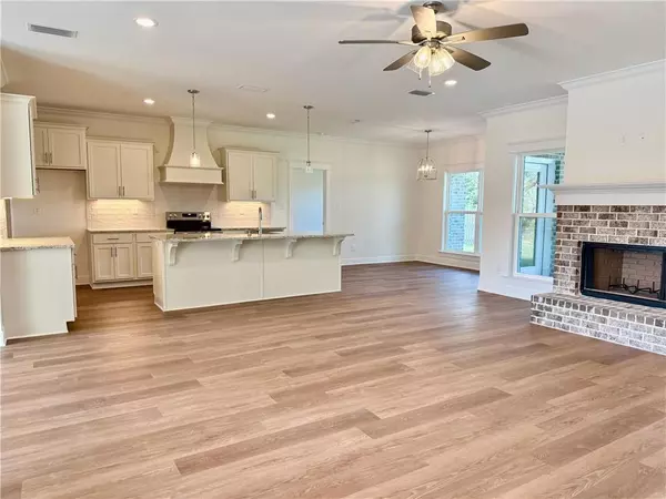 Robertsdale, AL 36567,20967 Southtown DR