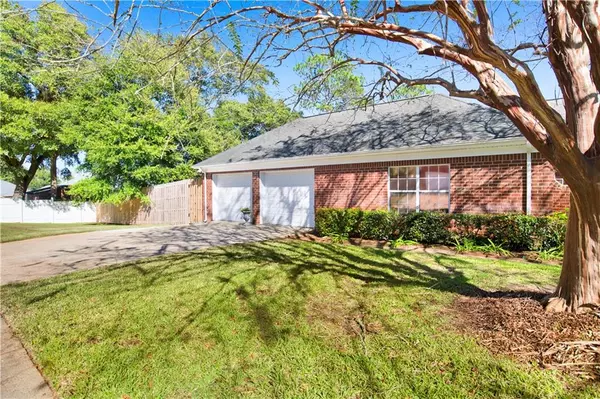 Mobile, AL 36619,7194 Oakbriar DR N