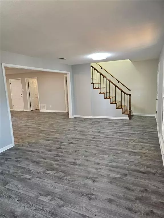 Mobile, AL 36609,576 Markham DR