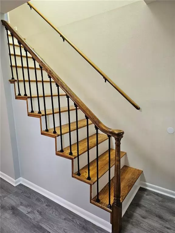 Mobile, AL 36609,576 Markham DR