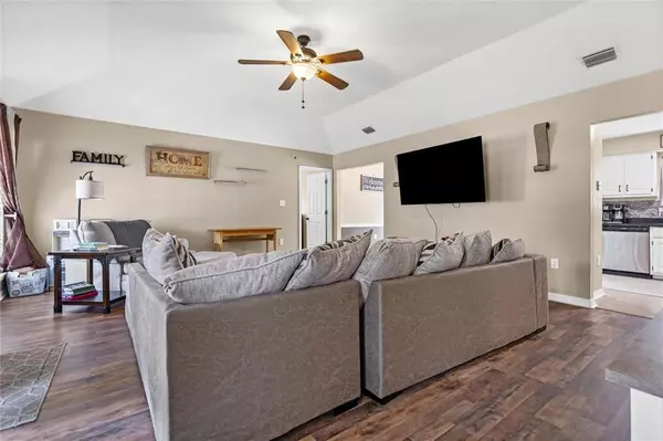 Eight Mile, AL 36613,6771 Richard LN