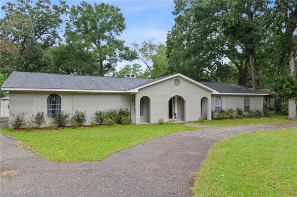 Saraland, AL 36571,425 Oakmont ST