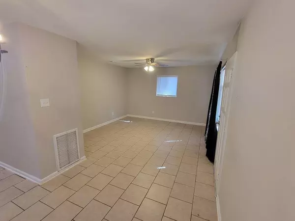 Mobile, AL 36609,4118 Seabreeze RD N