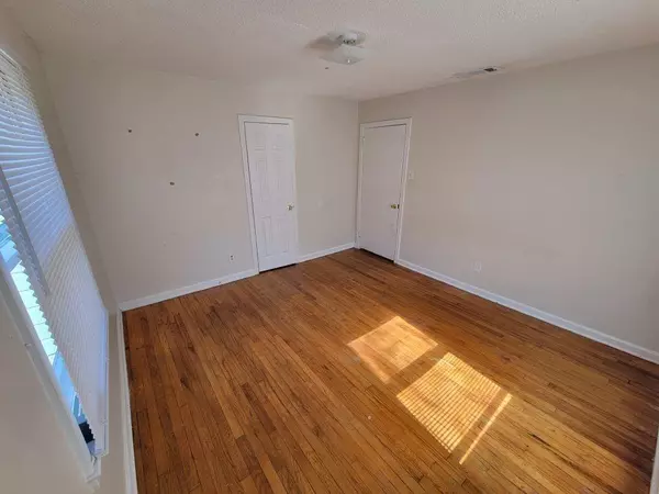 Mobile, AL 36618,1404 Stevens LN