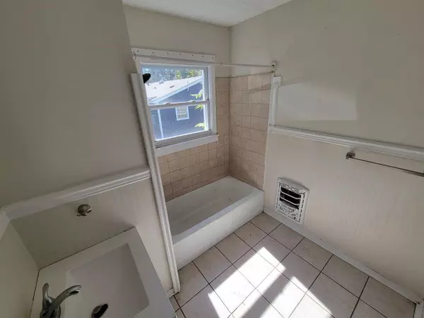 Mobile, AL 36618,1404 Stevens LN