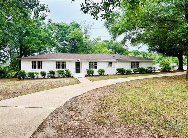 3050 Lacoste RD, Mobile, AL 36618