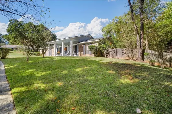 Mobile, AL 36618,1629 Carlisle DR W