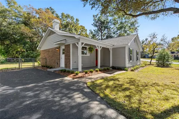 Mobile, AL 36695,1111 Valley View CT