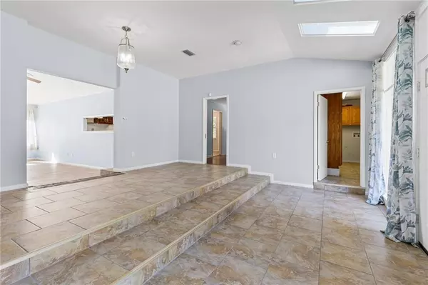 Mobile, AL 36608,3913 Pembrocke AVE