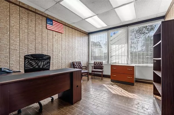 Mobile, AL 36606,1916 Duval ST