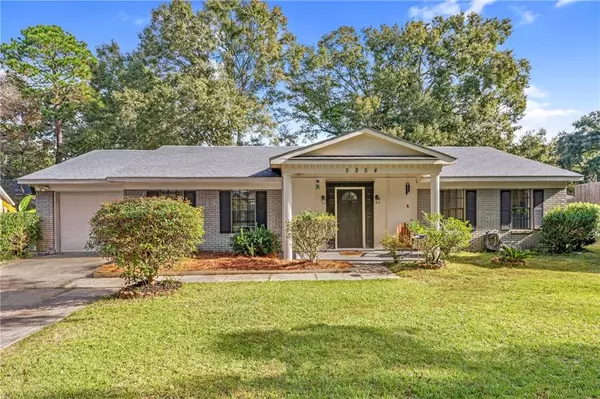 5854 Wood Creek CT, Mobile, AL 36609