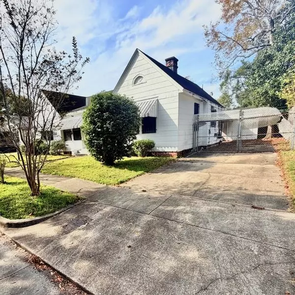 Chickasaw, AL 36611,211 2nd ST