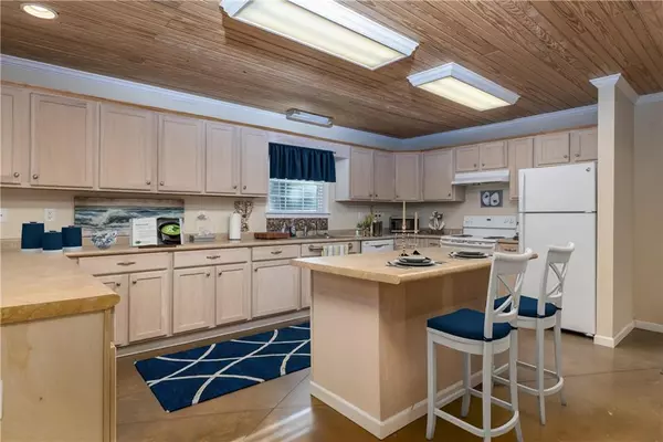 Dauphin Island, AL 36528,500 Fort Tombecbe PL