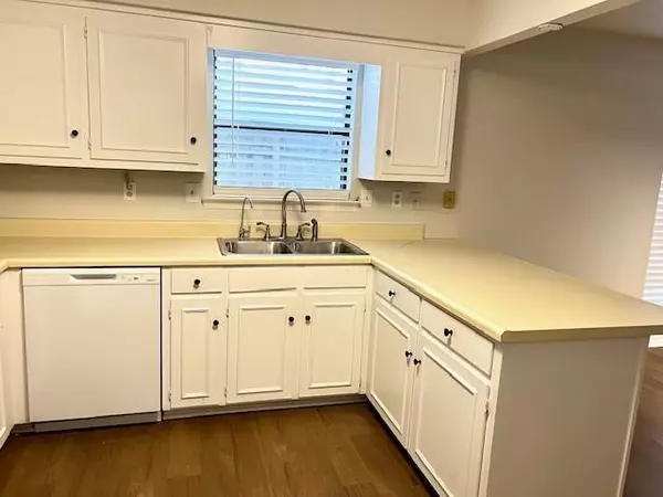 Mobile, AL 36608,5922 Windham CT