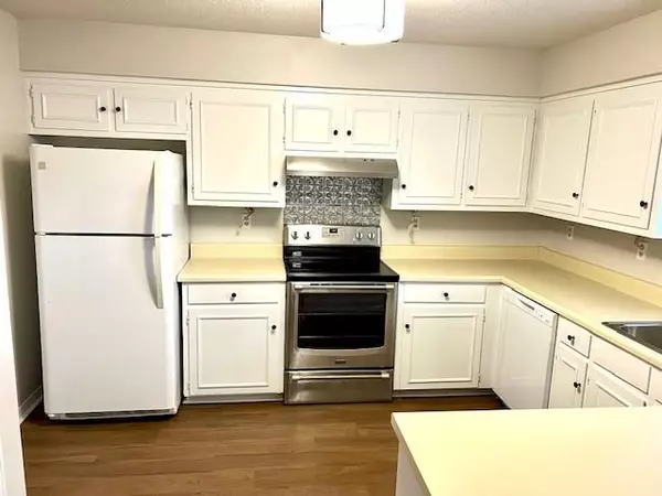 Mobile, AL 36608,5922 Windham CT