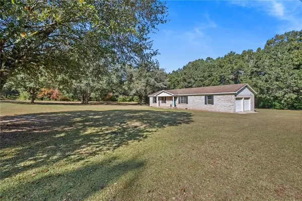12460 Dailey RD, Grand Bay, AL 36541