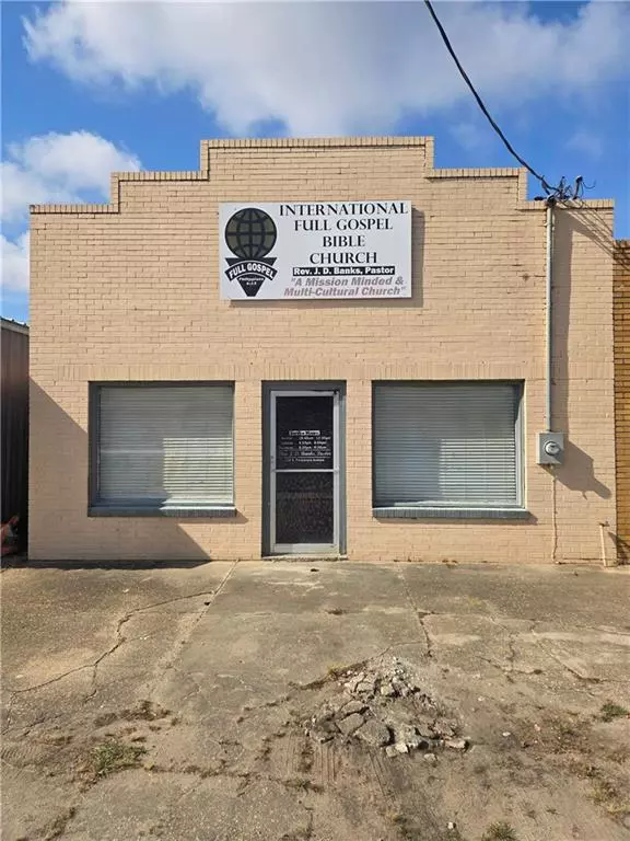 Atmore, AL 36502,110 S Pensacola AVE