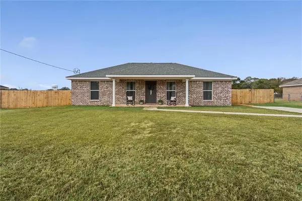 10979 Brighton DR E, Chunchula, AL 36521