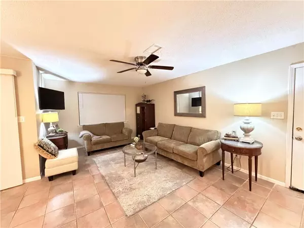 Daphne, AL 36526,110 5th ST #203C