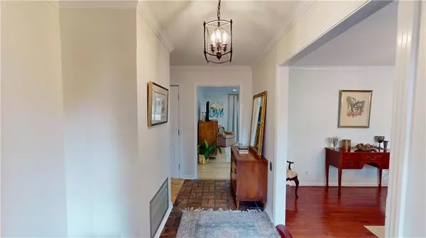 Mobile, AL 36608,559 Brawood DR