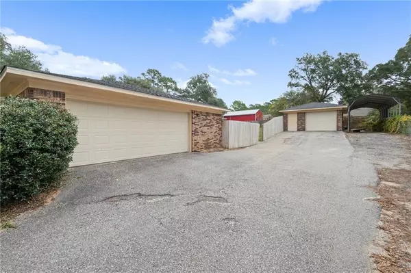 Saraland, AL 36571,7366 Fir DR