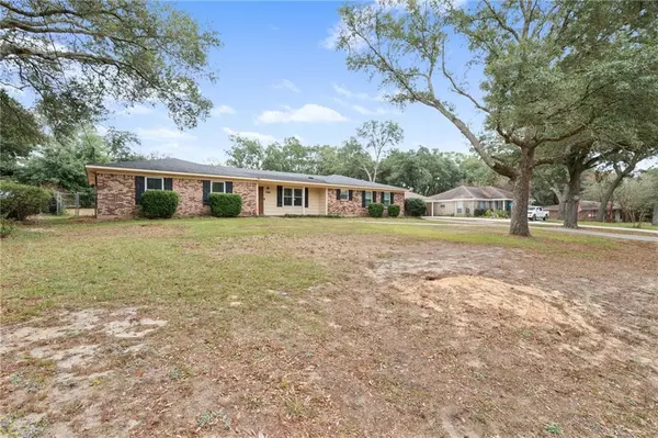 Saraland, AL 36571,7366 Fir DR