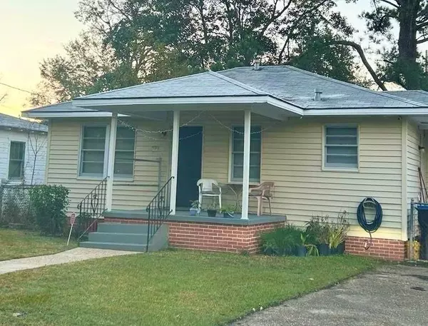 105 11th AVE, Chickasaw, AL 36611