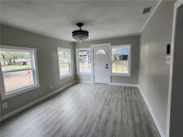 Chickasaw, AL 36611,419 Geronimo ST