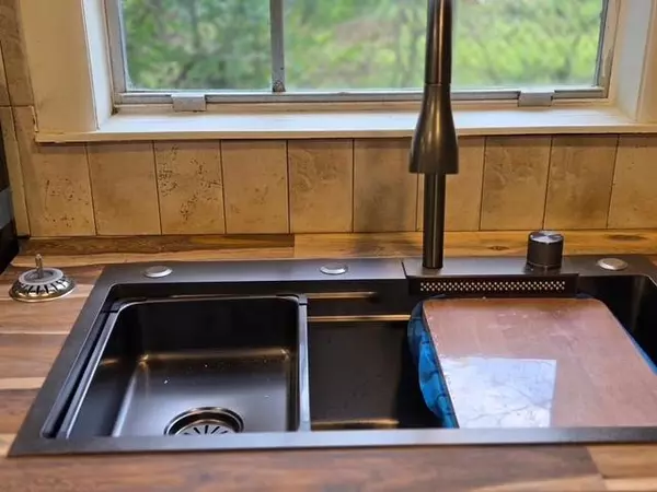 Mobile, AL 36610,233 Grant CIR