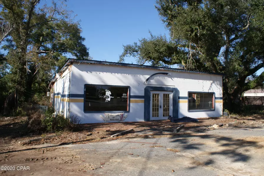 2023 River RD, Sneads, FL 32460