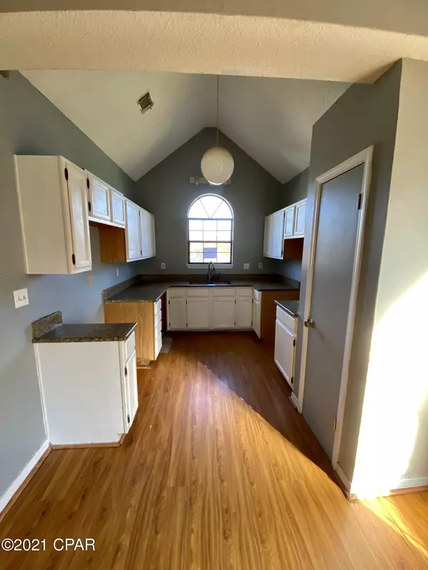 Crestview, FL 32536,5940 5940 Creekside Cir CIR