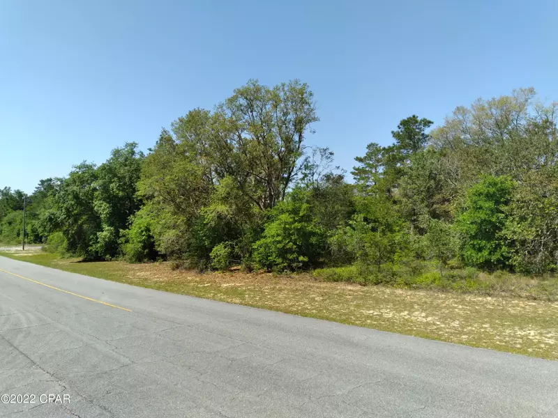 Lot 8 Challenger BLVD, Chipley, FL 32428