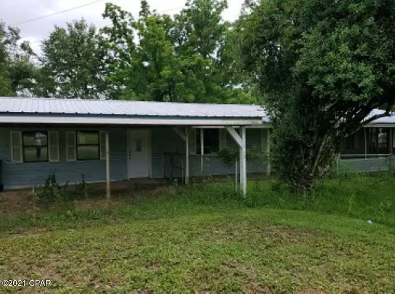 8243 Shady Grove RD, Grand Ridge, FL 32442