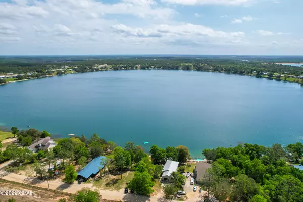 Chipley, FL 32428,3953 Crystal Lake DR