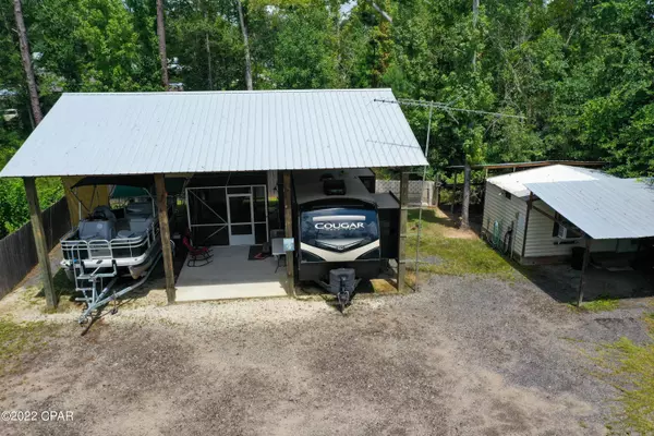 499 Land DR, Wewahitchka, FL 32465