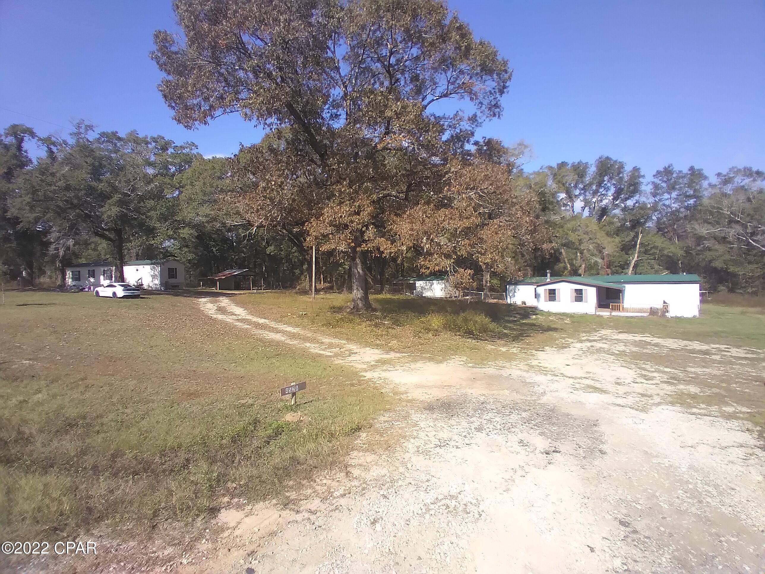 4522 Douglas Ferry RD, Caryville, FL 32427
