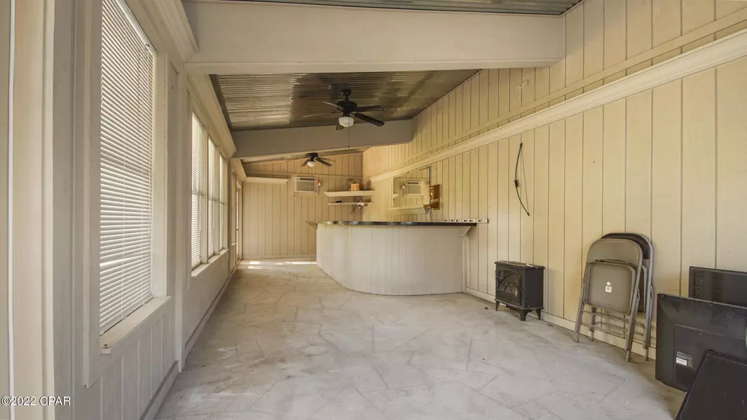 16453 NW CR 12, Bristol, FL 32321