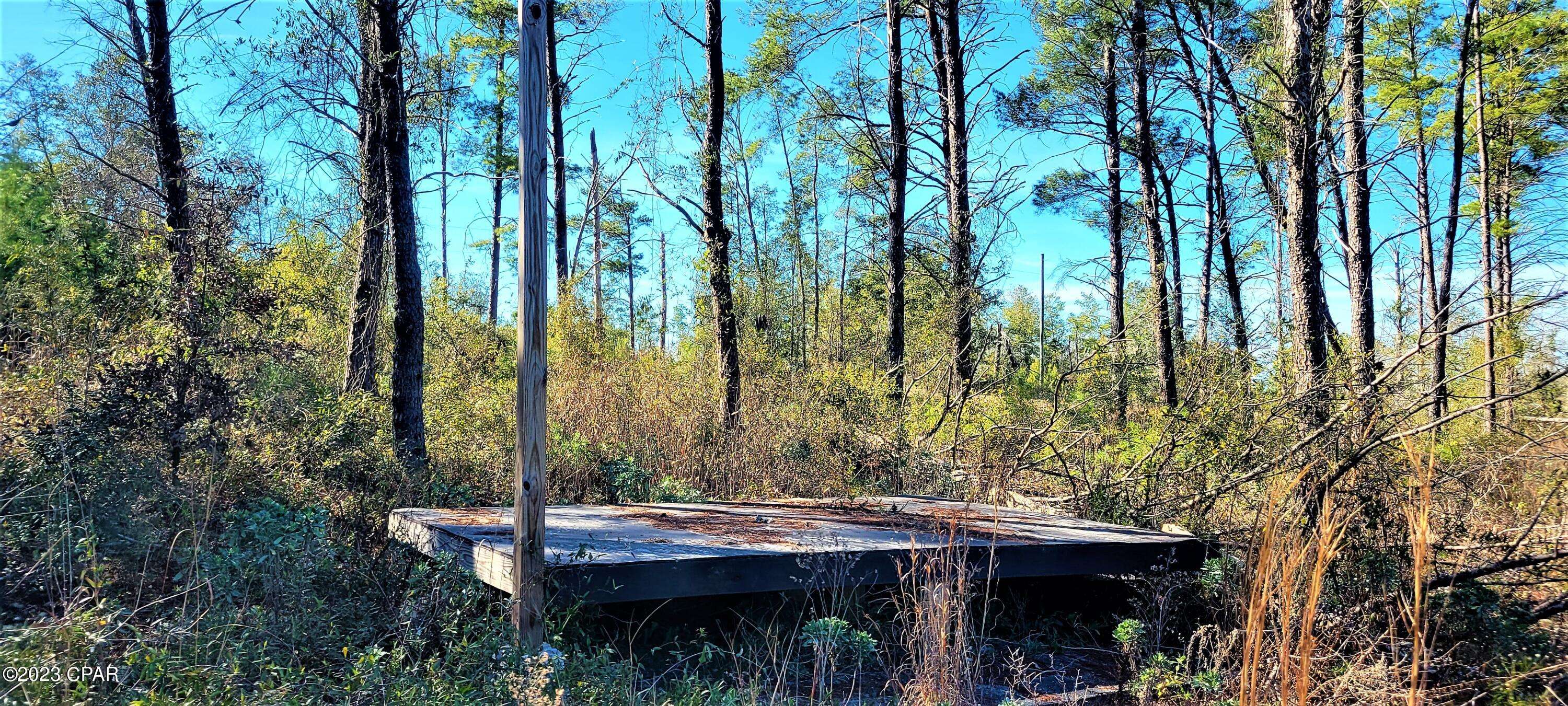 Chipley, FL 32428,5050 LONG LAKE RIDGE DR