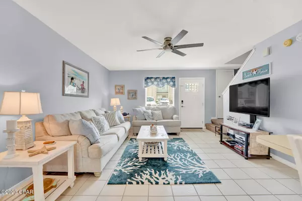 122 W Leslie W LN, Panama City Beach, FL 32407