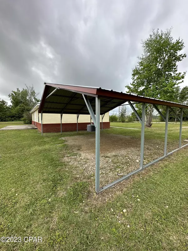 Altha, FL 32421,24949 NE Ira Fowler RD