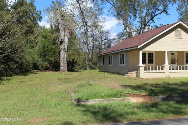 Bonifay, FL 32425,906 W W Banfill AVE