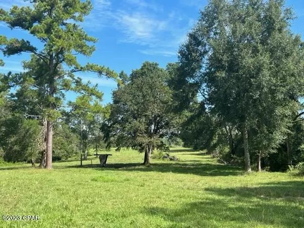 Bonifay, FL 32425,1404 Beaver Dam