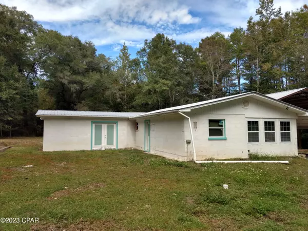 Caryville, FL 32427,720 Palmer DR