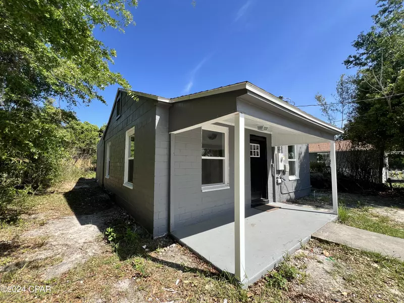 1304 Caldwell DR, Panama City, FL 32401