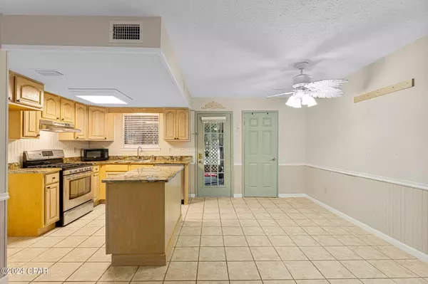 Panama City Beach, FL 32407,176 White Sandy DR