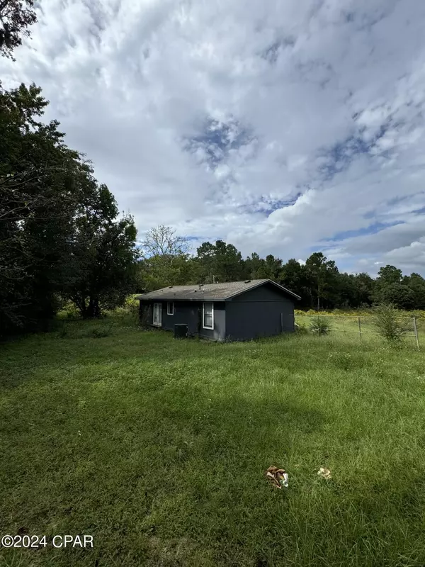 Cottondale, FL 32431,Address not disclosed