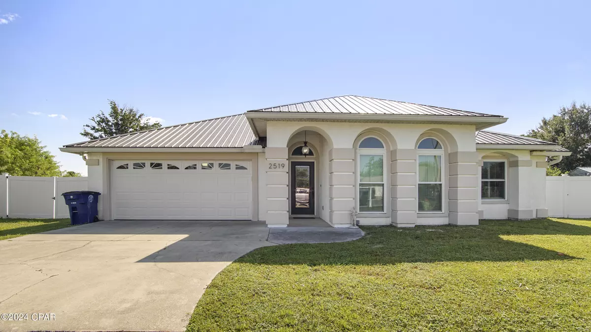 Panama City, FL 32405,2519 Breezy LN