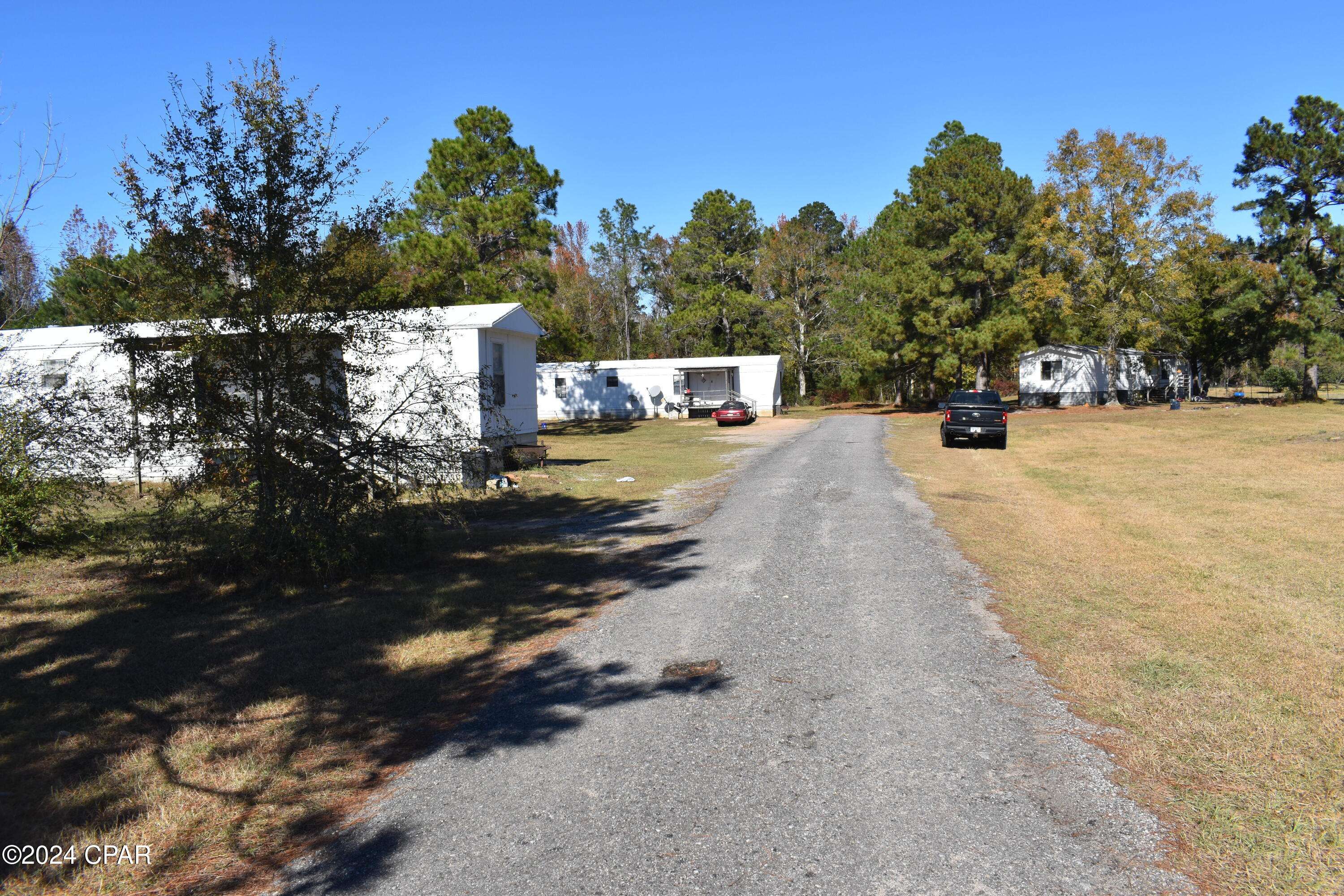 842 Rattlebox RD, Chipley, FL 32428